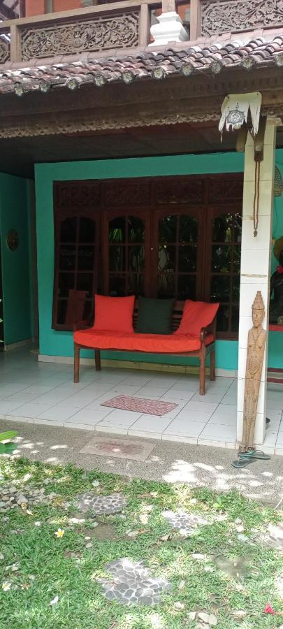 Shalana Homestay- Formerly Teka Teki House Seminyak Exteriör bild