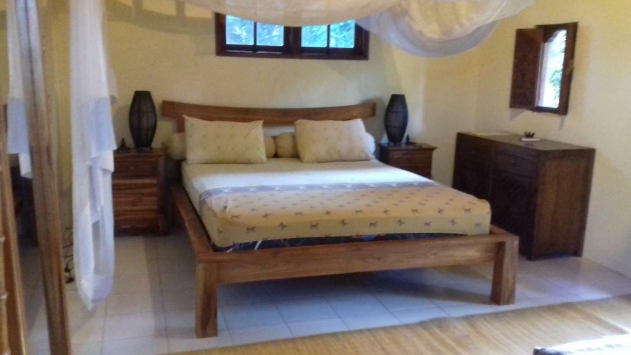 Shalana Homestay- Formerly Teka Teki House Seminyak Exteriör bild